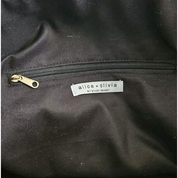 Alice+Olivia Black Duffle Bag Daisy Print - Picture 11 of 12